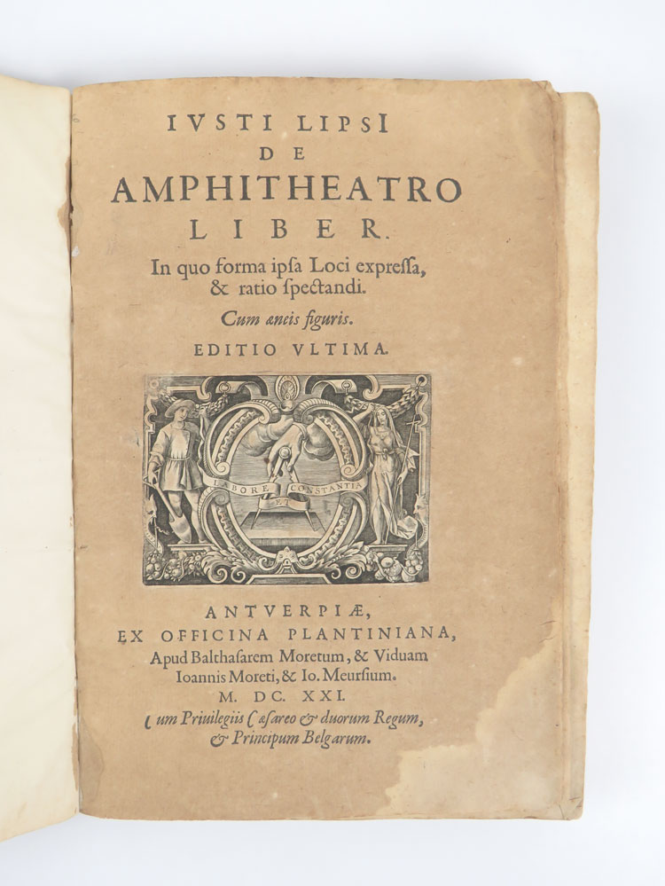 de amphitheatro liber in quo forma ipsa loci expressa & ratio spectandi. cum aeneis figuris. editio ultima